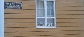 tvåspråkig gatuskylt